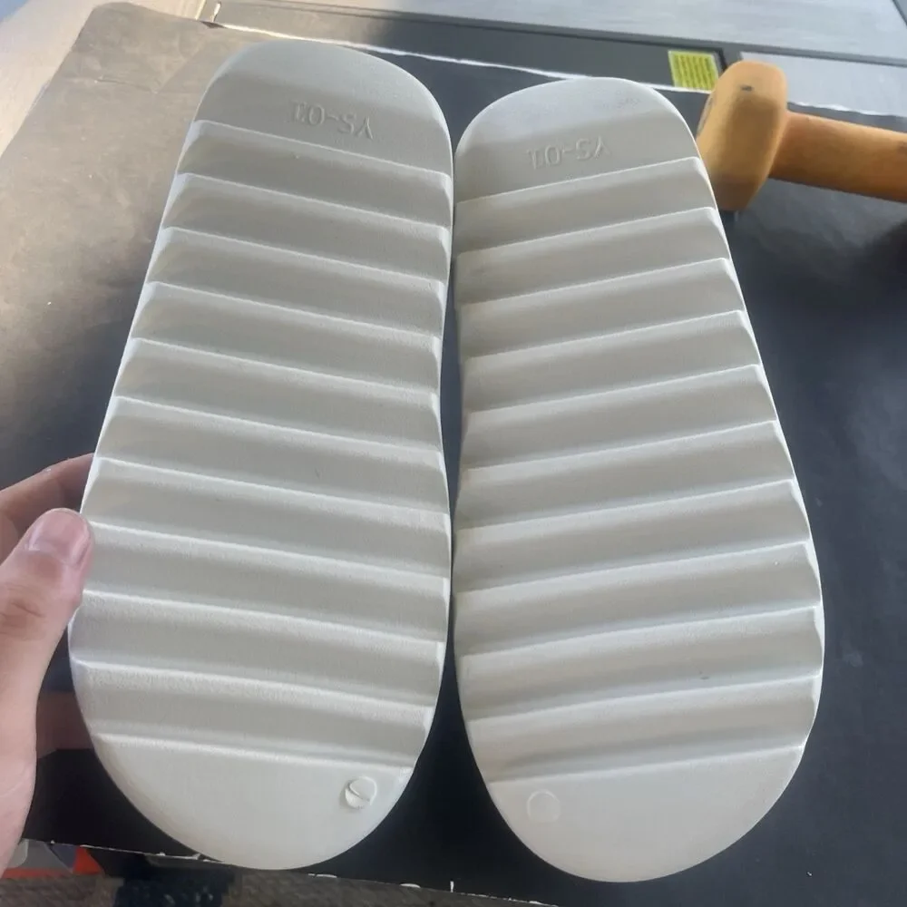 ys-01 yeezy slides Size12